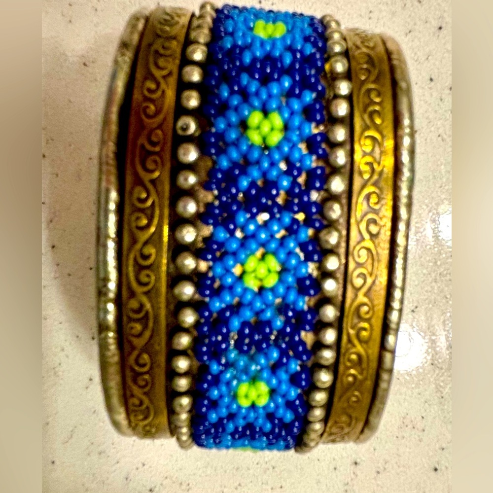 Bracelet cuff